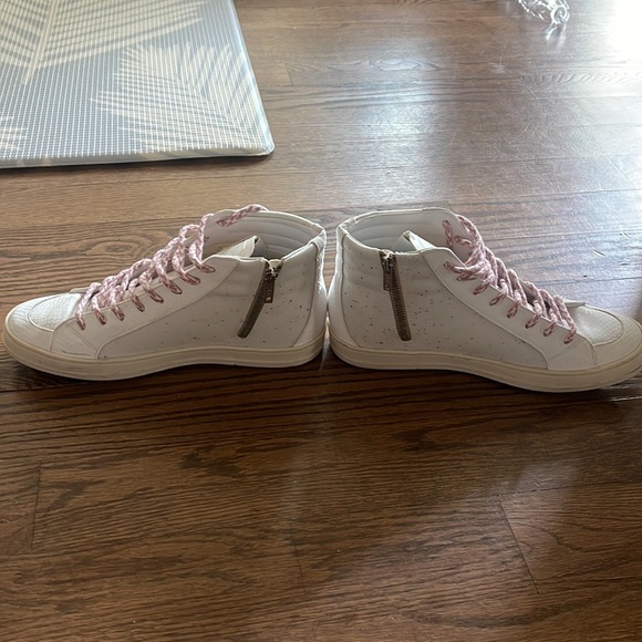 P448 high tops, VGUC - Picture 4 of 8